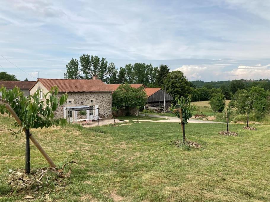Сasa de vacaciones Propriete De Campagne Au Calme Le Bourdeix
